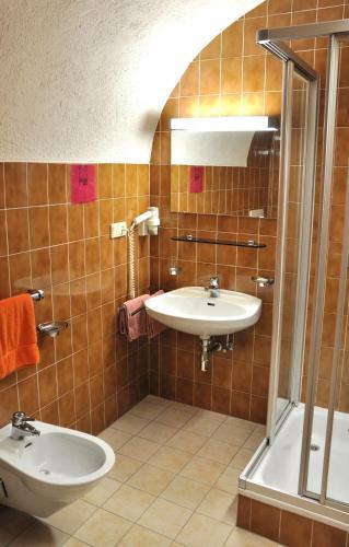 Hotel Grauer Baer ブレッサノーネ エクステリア 写真